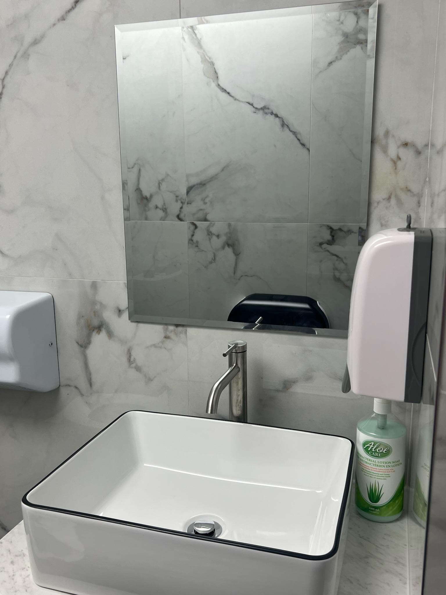 Bathroom Vanity Gleaming